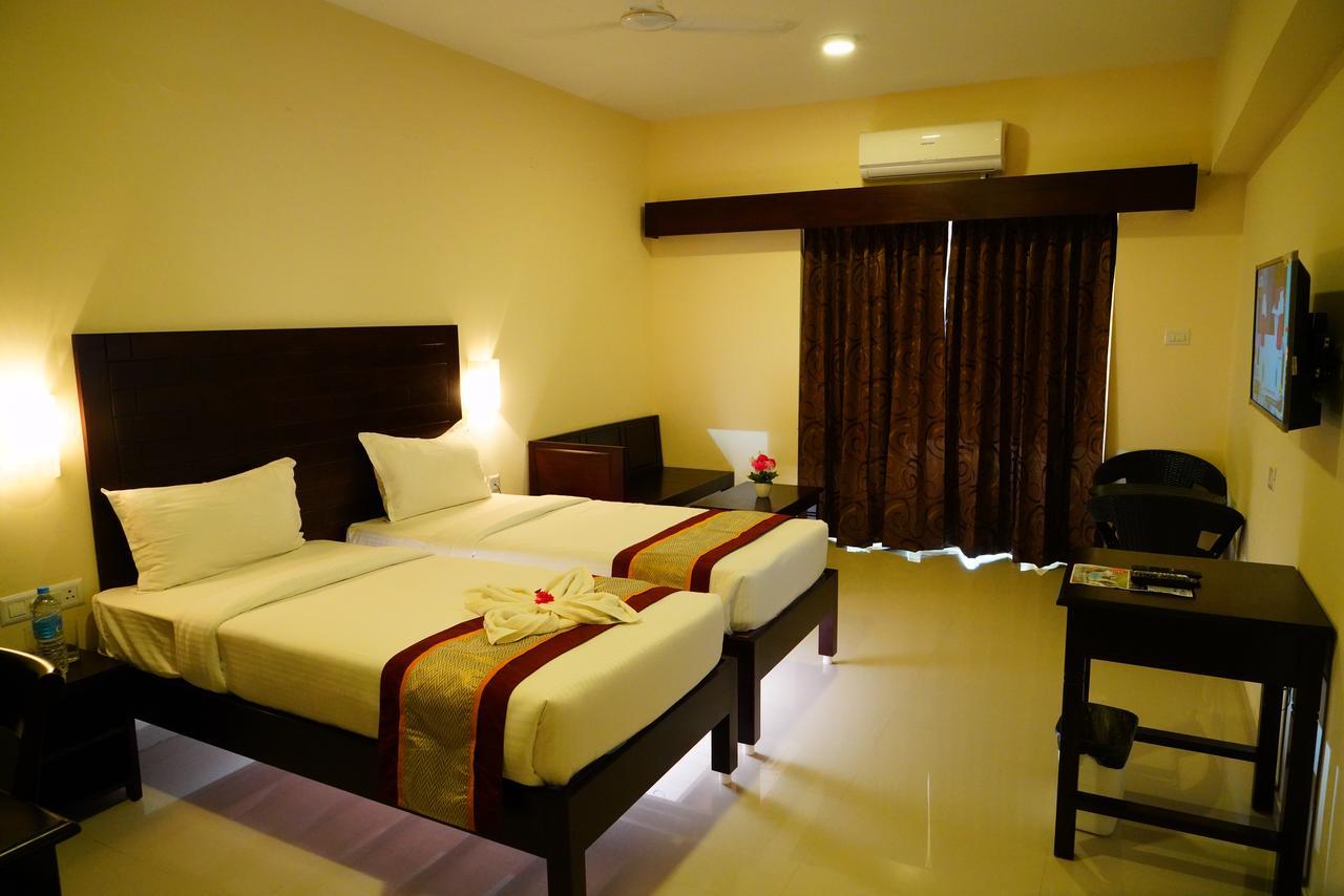 Five Falls Resort Kuttālam Exterior photo