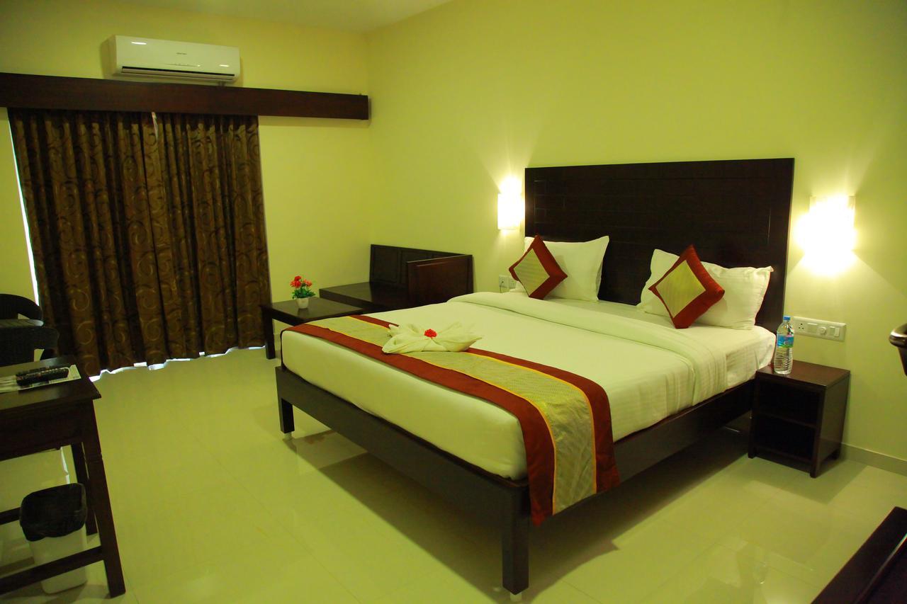 Five Falls Resort Kuttālam Exterior photo