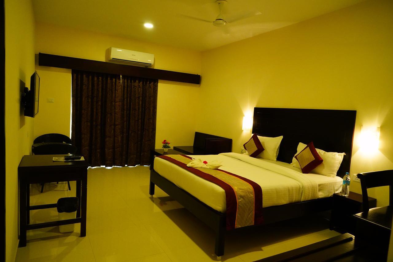 Five Falls Resort Kuttālam Exterior photo