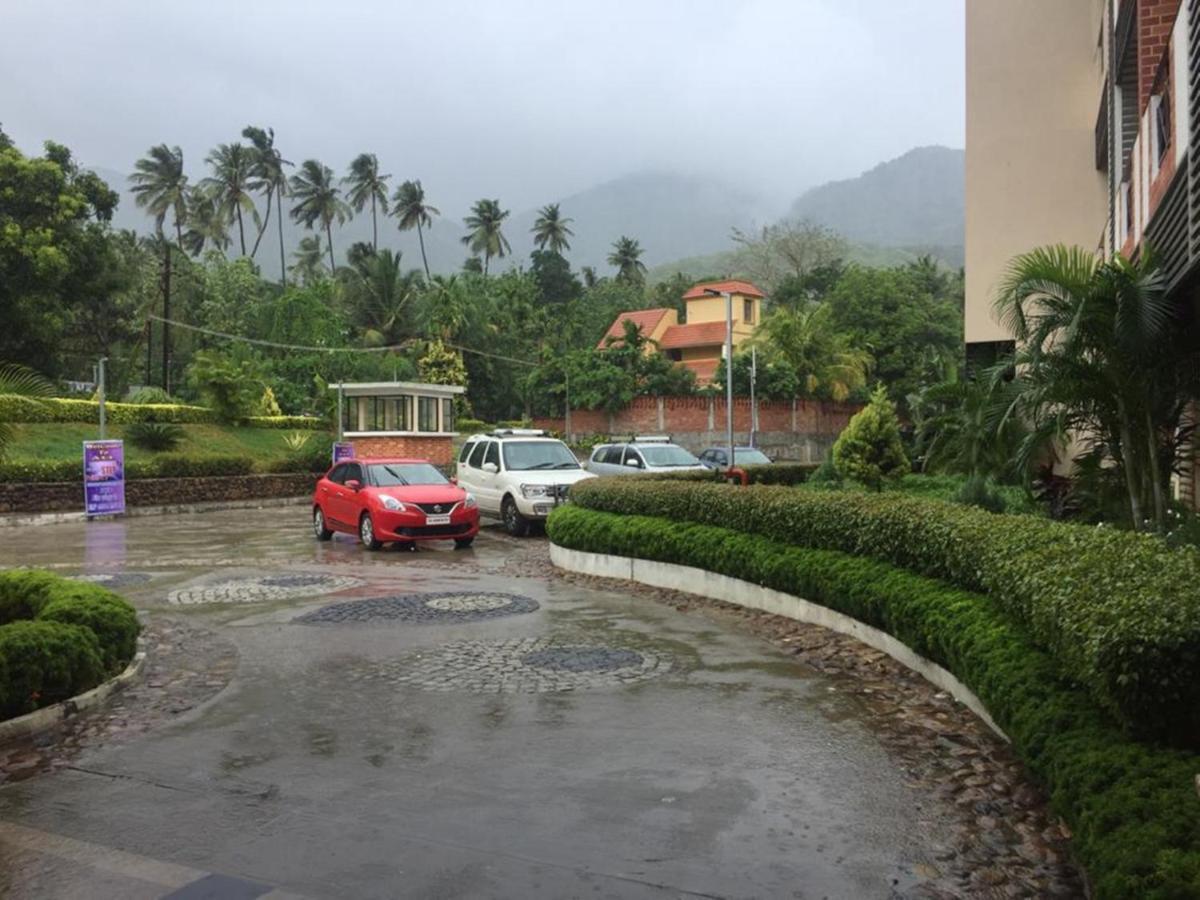 Five Falls Resort Kuttālam Exterior photo