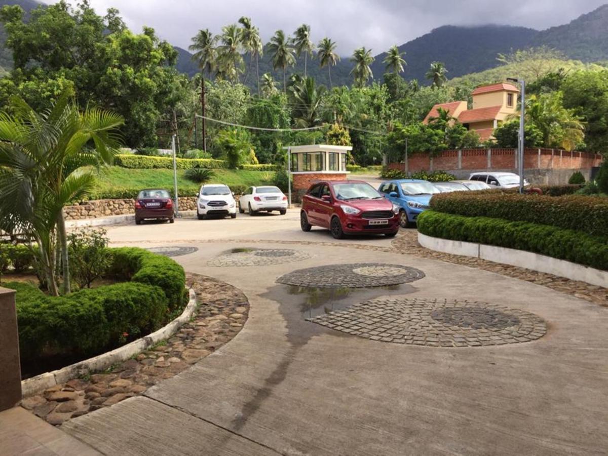 Five Falls Resort Kuttālam Exterior photo